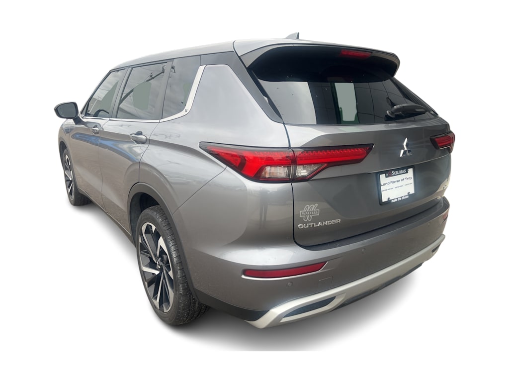 Thumbnail: 2022 Mitsubishi Outlander - 3