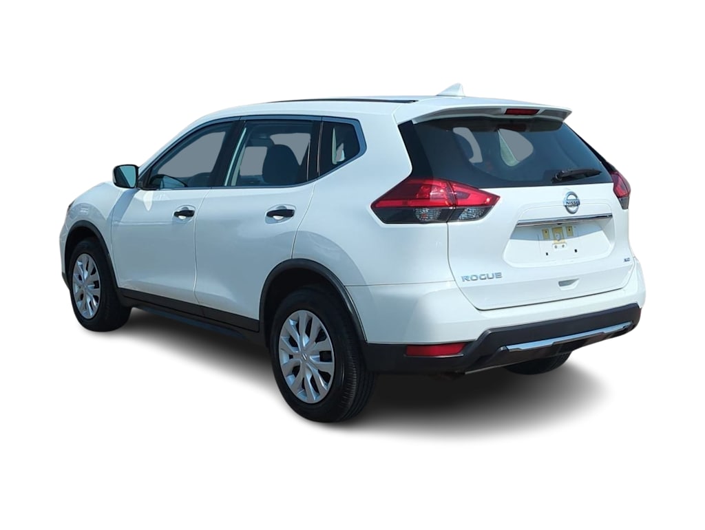 Thumbnail: 2017 Nissan Rogue - 4