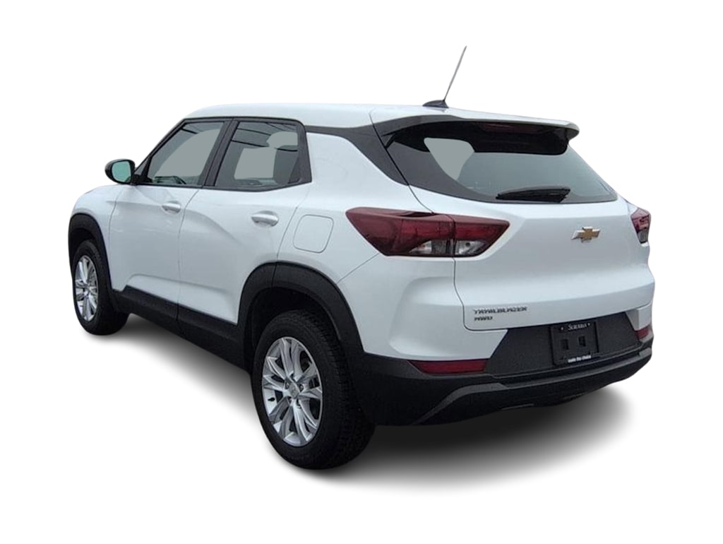Thumbnail: 2023 Chevrolet TrailBlazer - 4