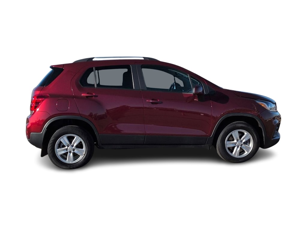Thumbnail: 2022 Chevrolet Trax - 21