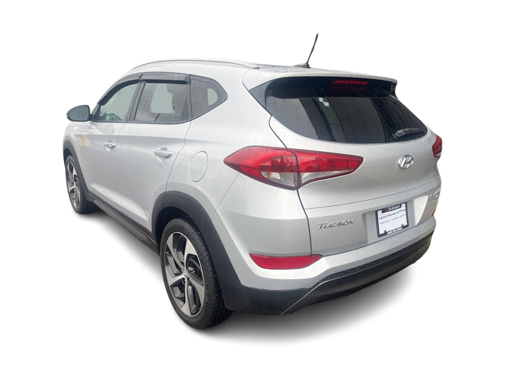 Thumbnail: 2016 Hyundai Tucson - 4