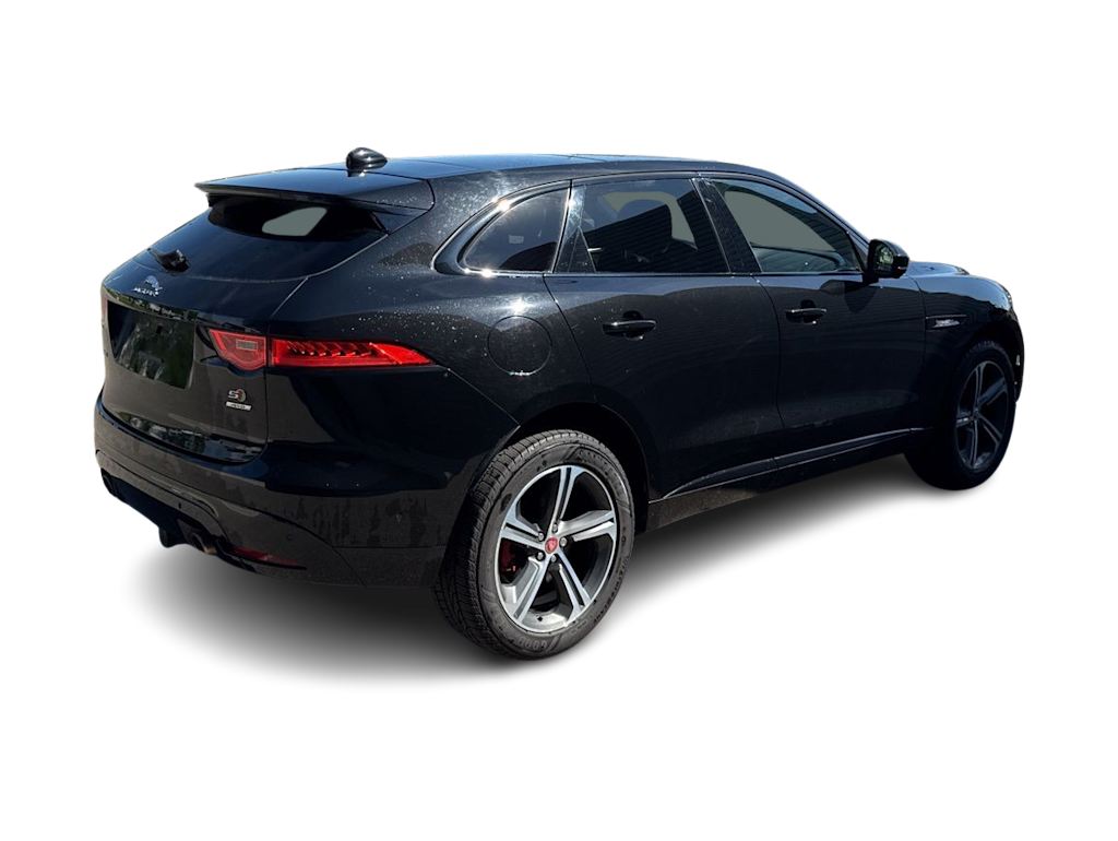 Thumbnail: 2018 Jaguar F-Pace - 9