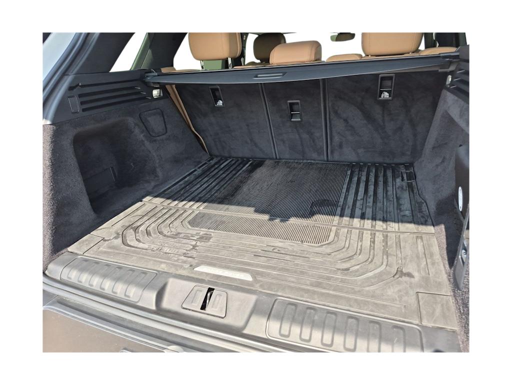 Thumbnail: 2025 Land Rover Range Rover Sport - 17