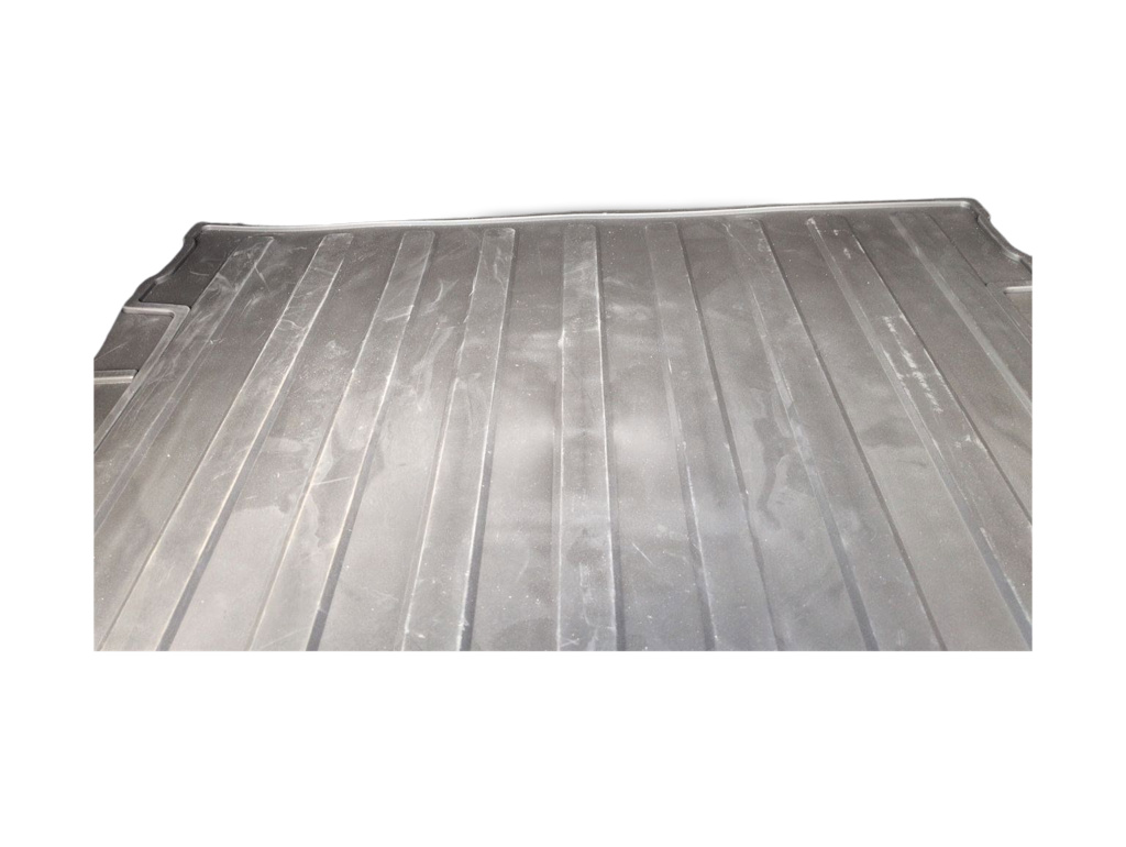 Thumbnail: 2025 Land Rover Discovery Sport - 17