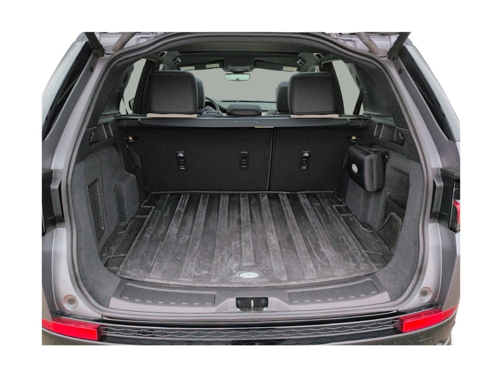 Thumbnail: 2025 Land Rover Discovery Sport - 17