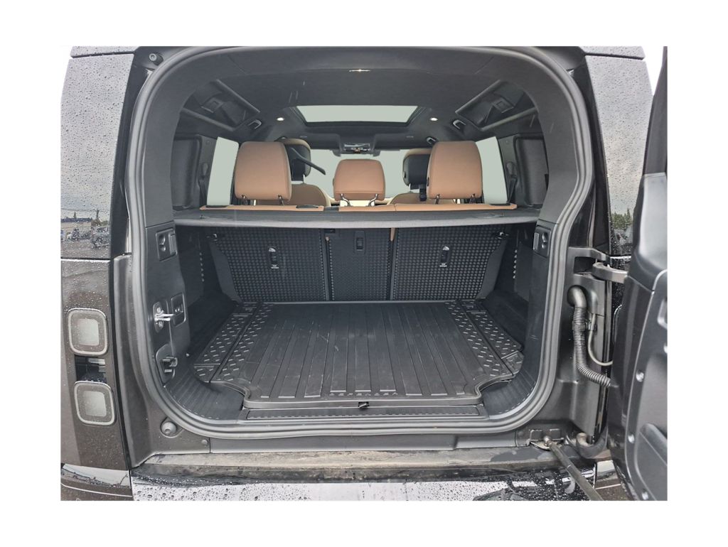Thumbnail: 2026 Land Rover Defender - 18