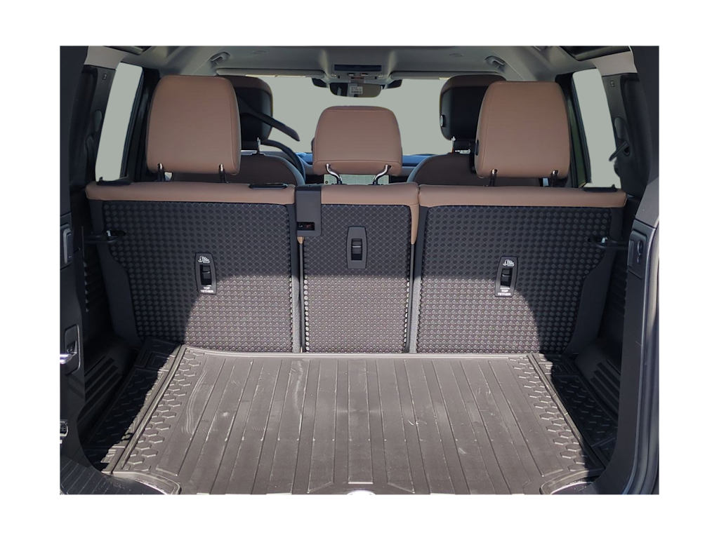 Thumbnail: 2026 Land Rover Defender - 16