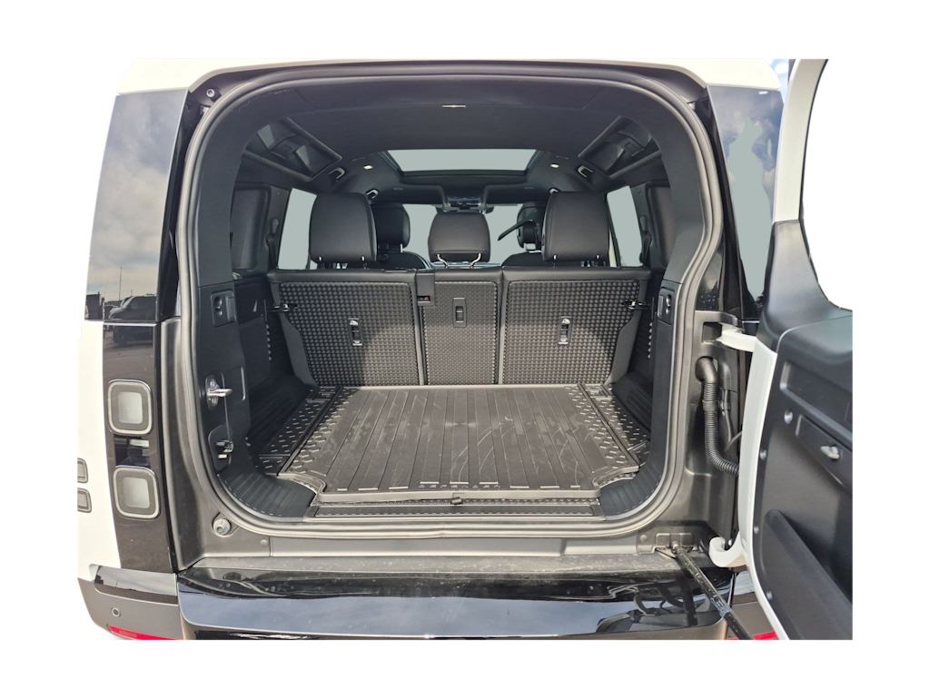 Thumbnail: 2026 Land Rover Defender - 17