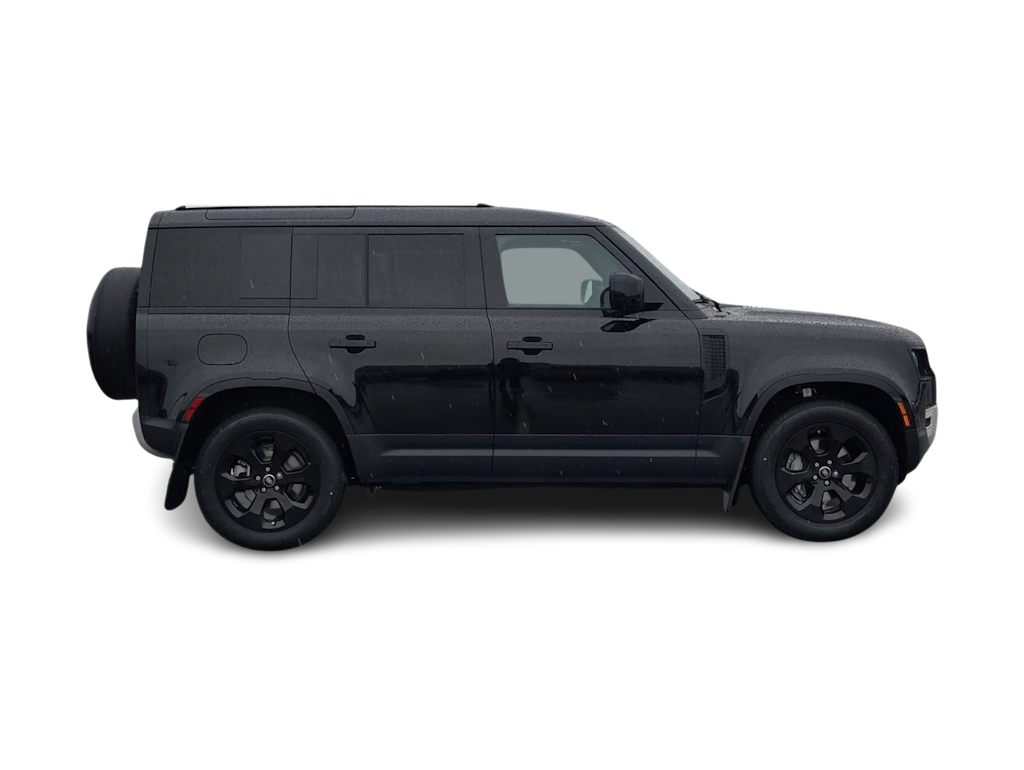 2025 Land Rover Defender 110 22
