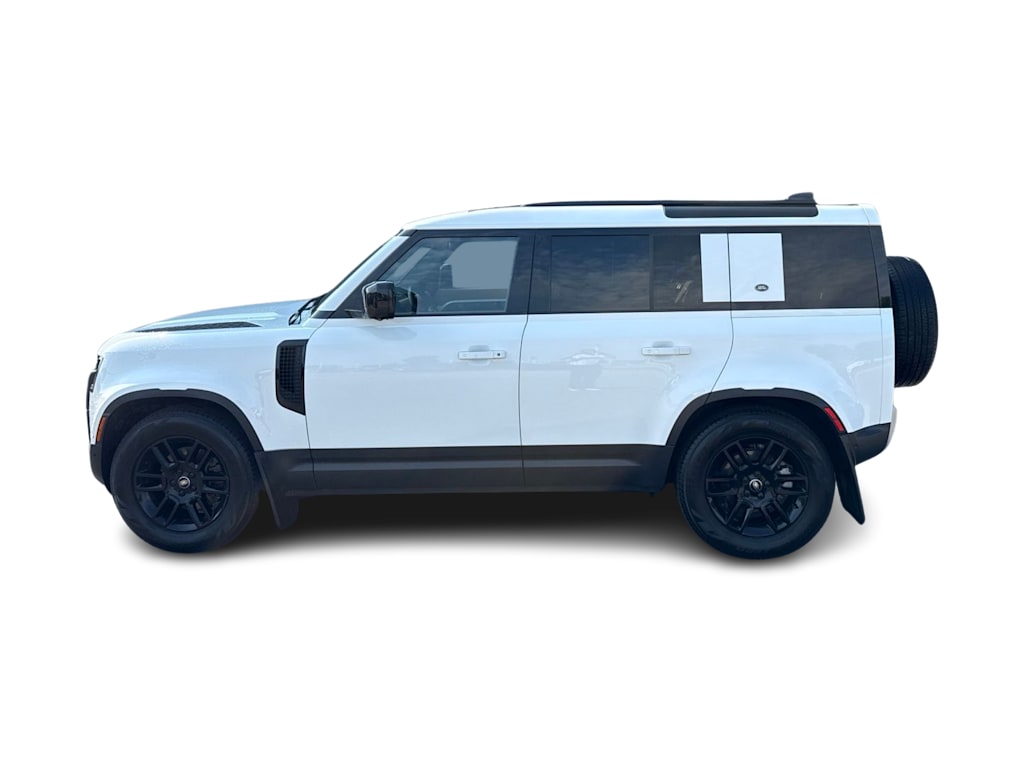 Thumbnail: 2023 Land Rover Defender - 3