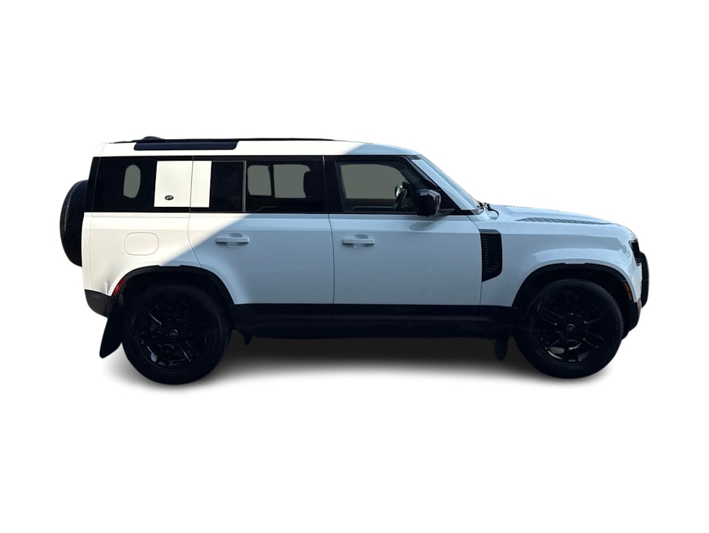 Thumbnail: 2023 Land Rover Defender - 10