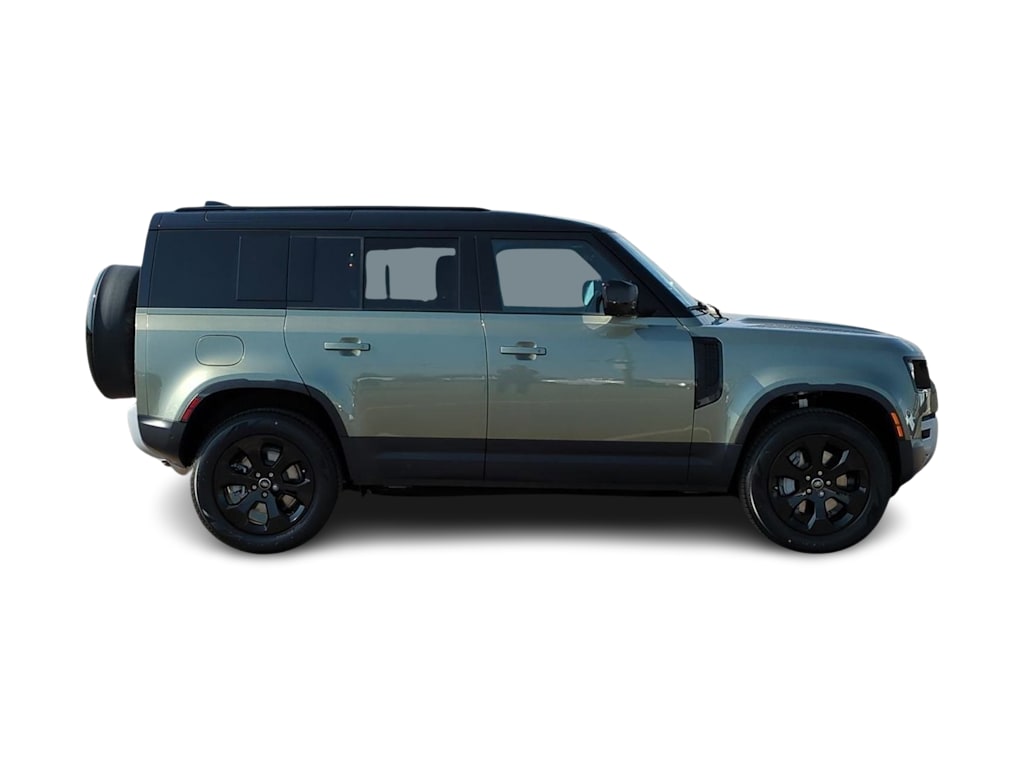 2025 Land Rover Defender 110 23