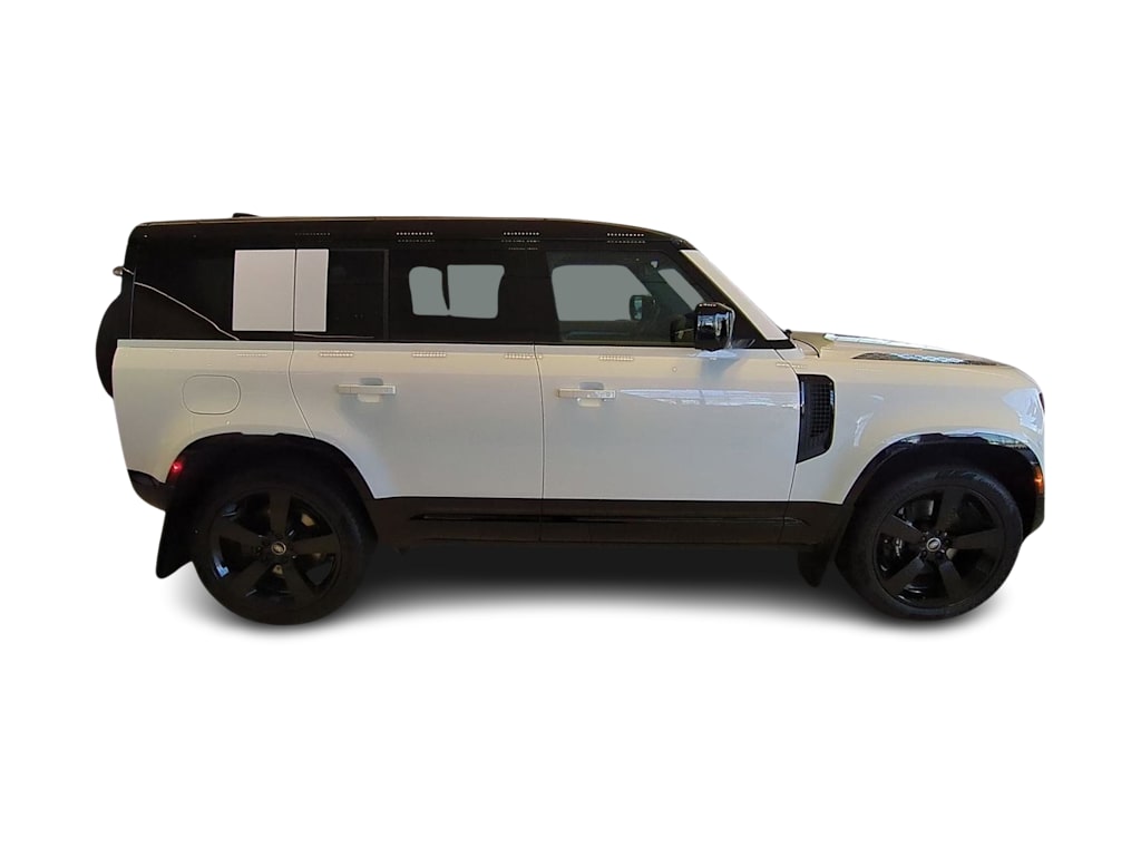 2025 Land Rover Defender 110 21
