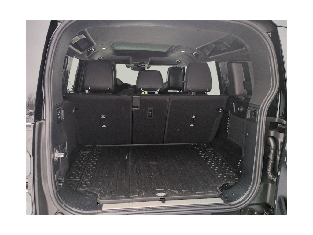 Thumbnail: 2026 Land Rover Defender - 11