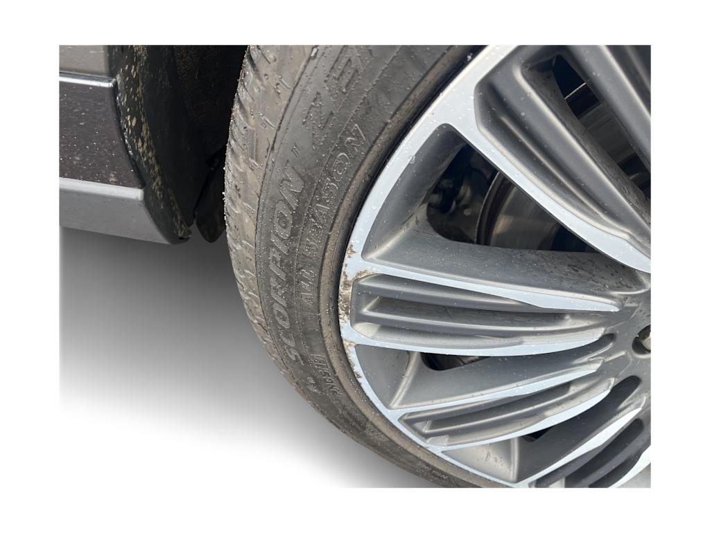 Thumbnail: 2022 Land Rover Range Rover - 17