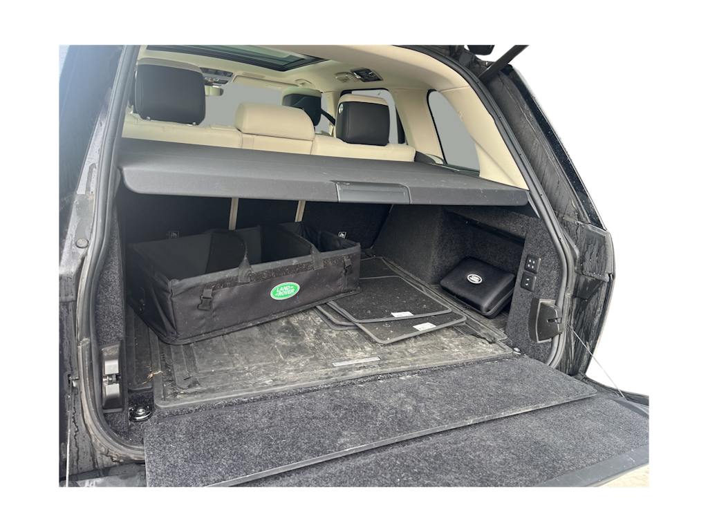 Thumbnail: 2022 Land Rover Range Rover - 11