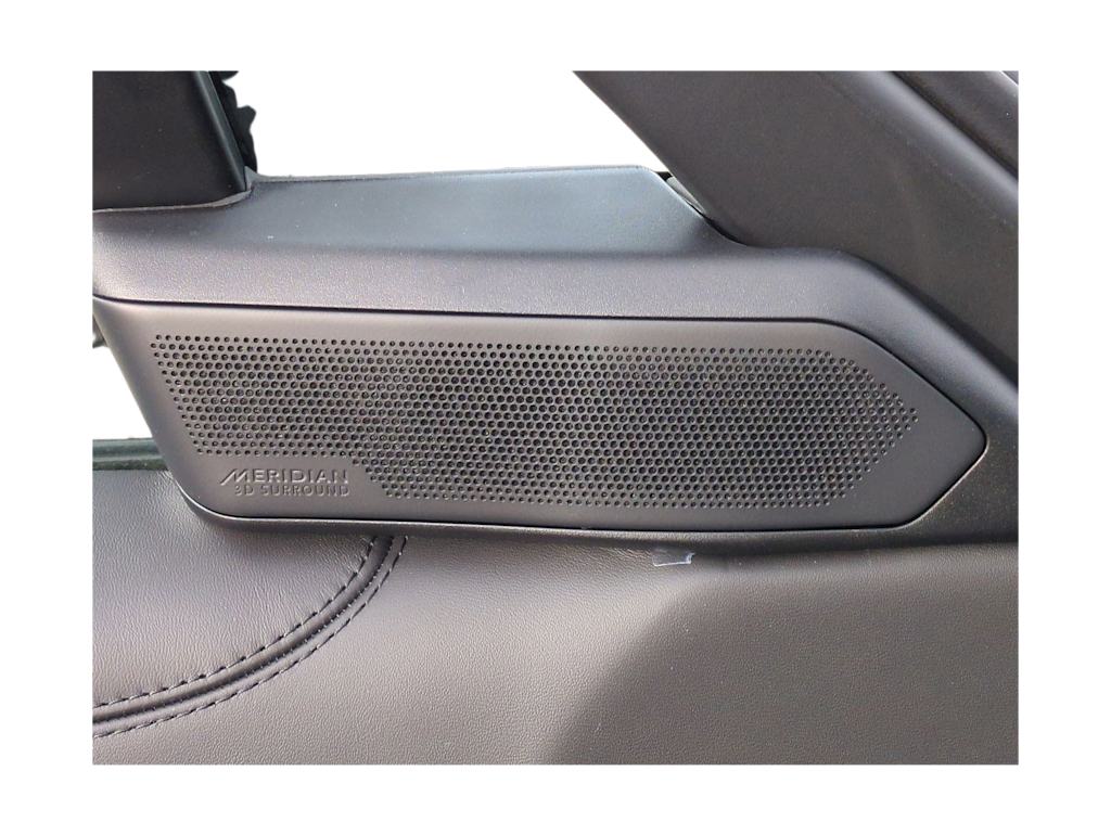 Thumbnail: 2025 Land Rover Range Rover - 17