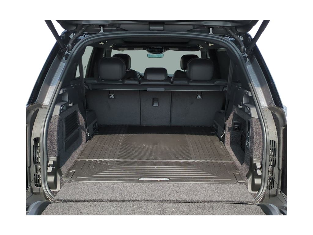 2025 Land Rover Range Rover SE 16