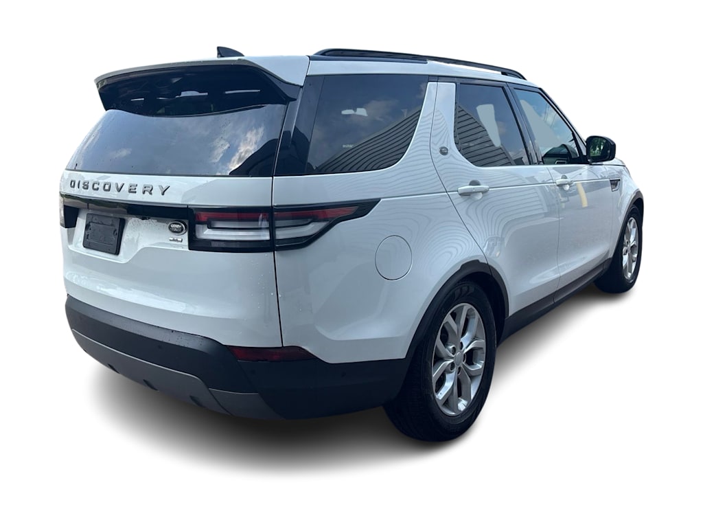 Thumbnail: 2020 Land Rover Discovery - 7