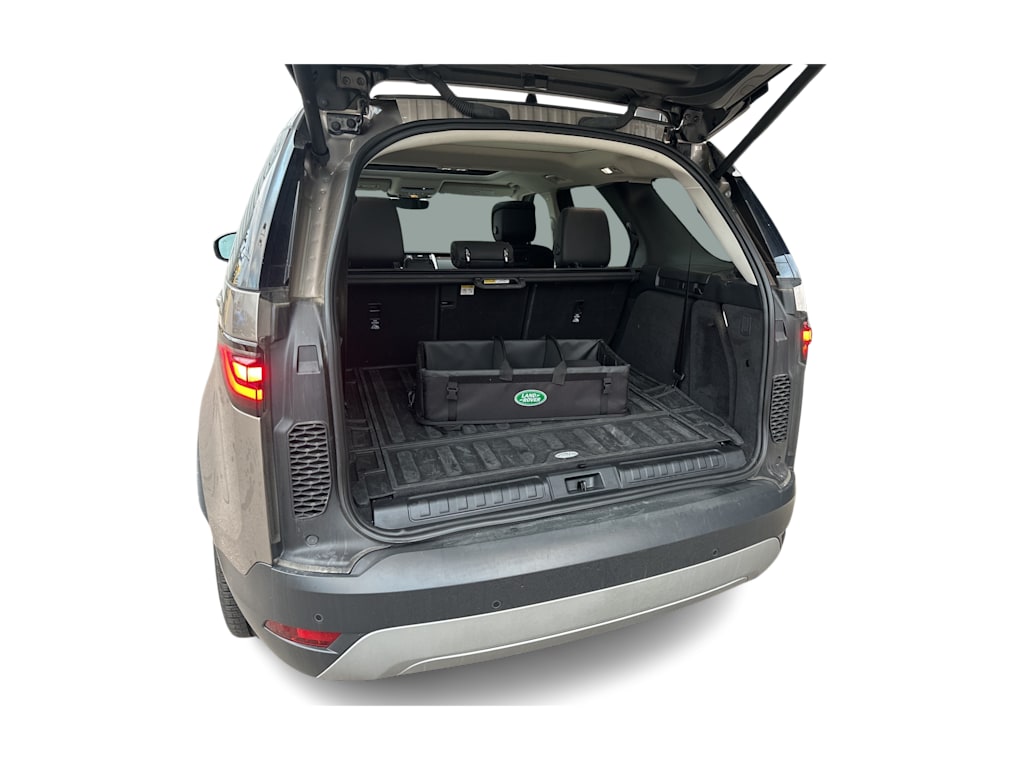 Thumbnail: 2024 Land Rover Discovery - 11