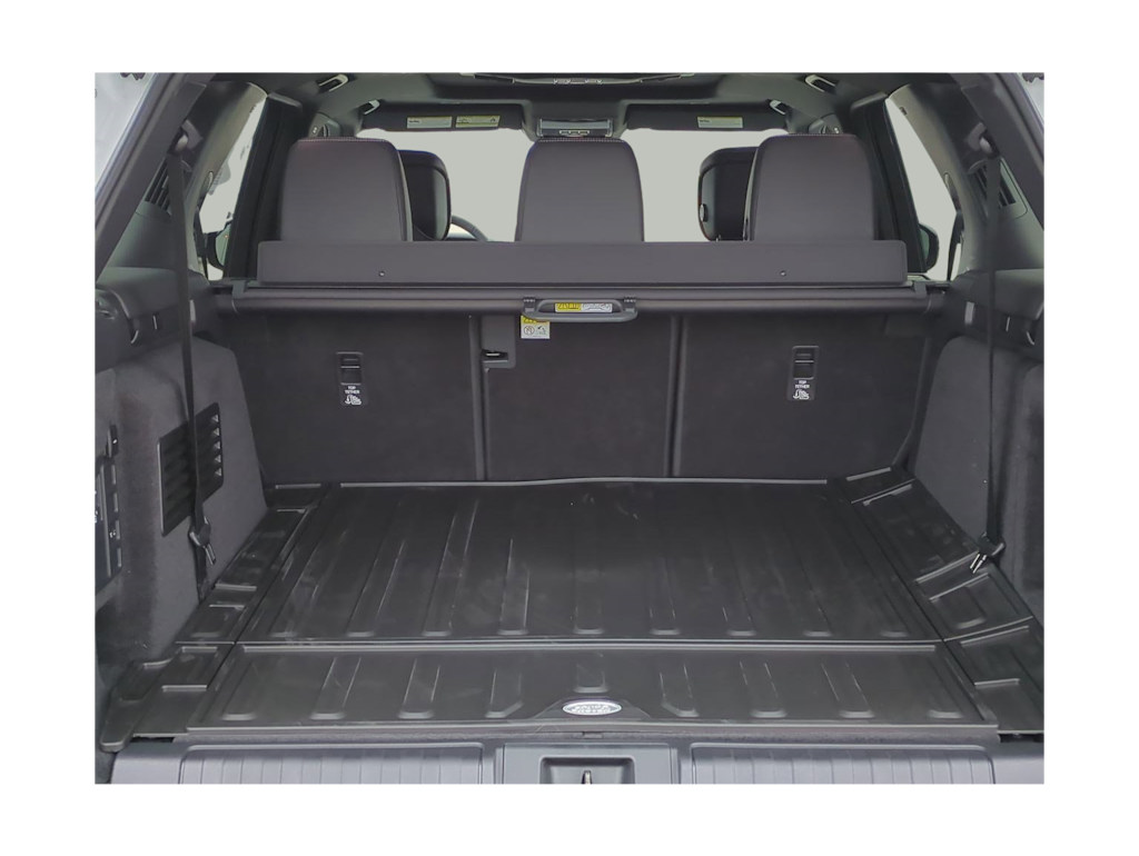 Thumbnail: 2026 Land Rover Discovery - 18