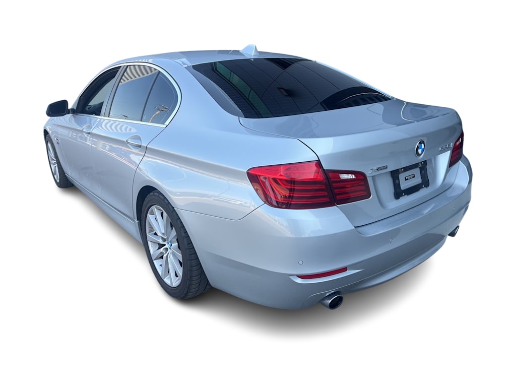 Thumbnail: 2016 BMW 5 Series - 2