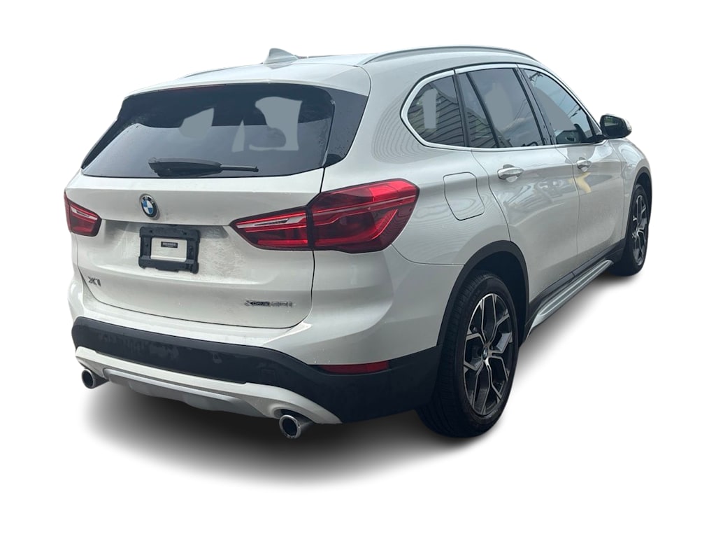 Thumbnail: 2021 BMW X1 - 7