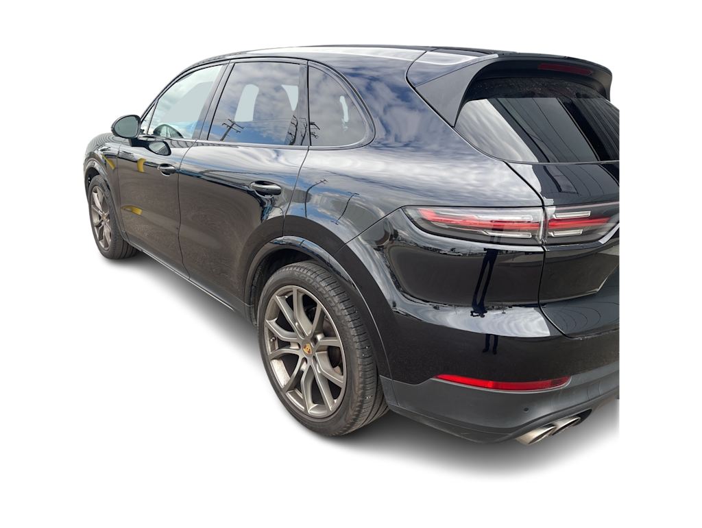 Thumbnail: 2022 Porsche Cayenne - 3