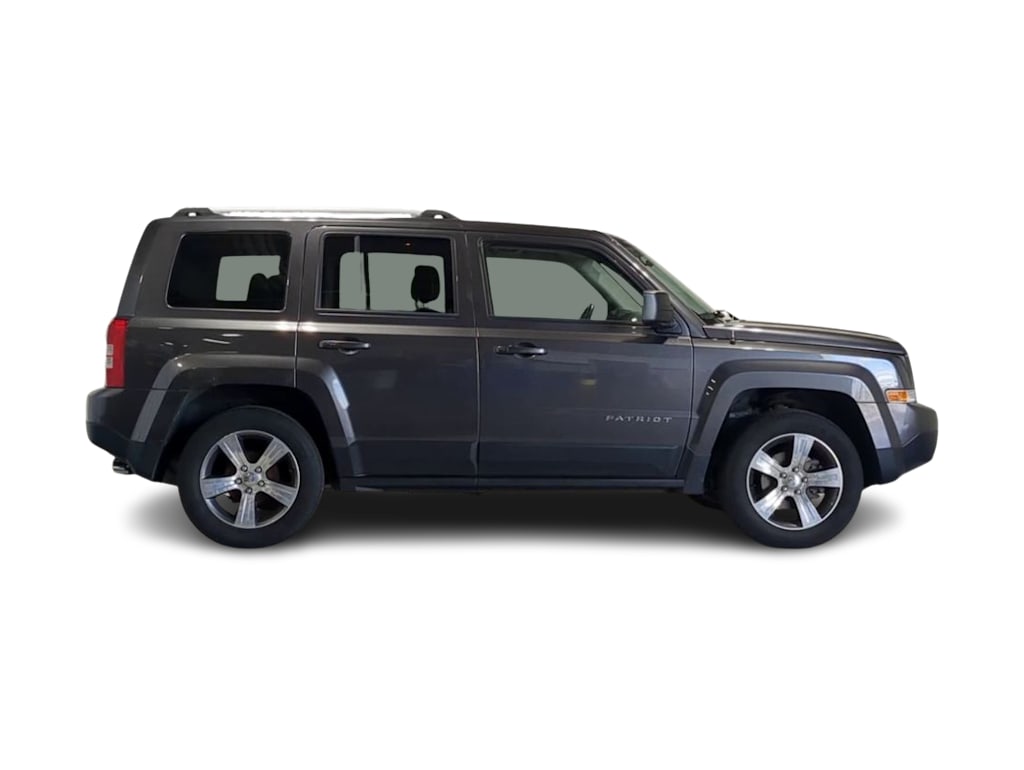 Thumbnail: 2017 Jeep Patriot - 23