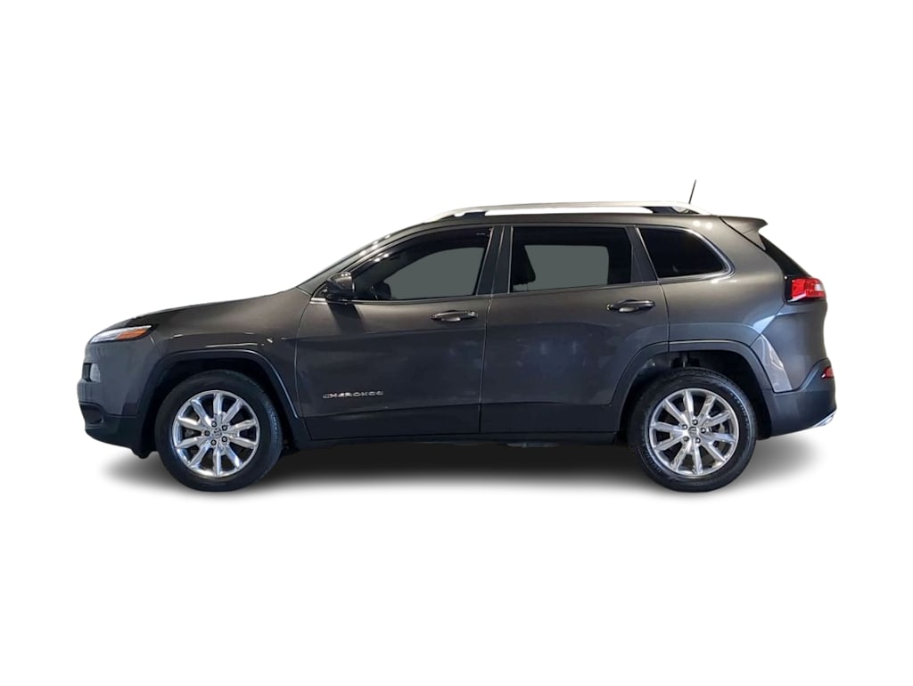 Thumbnail: 2016 Jeep Cherokee - 21