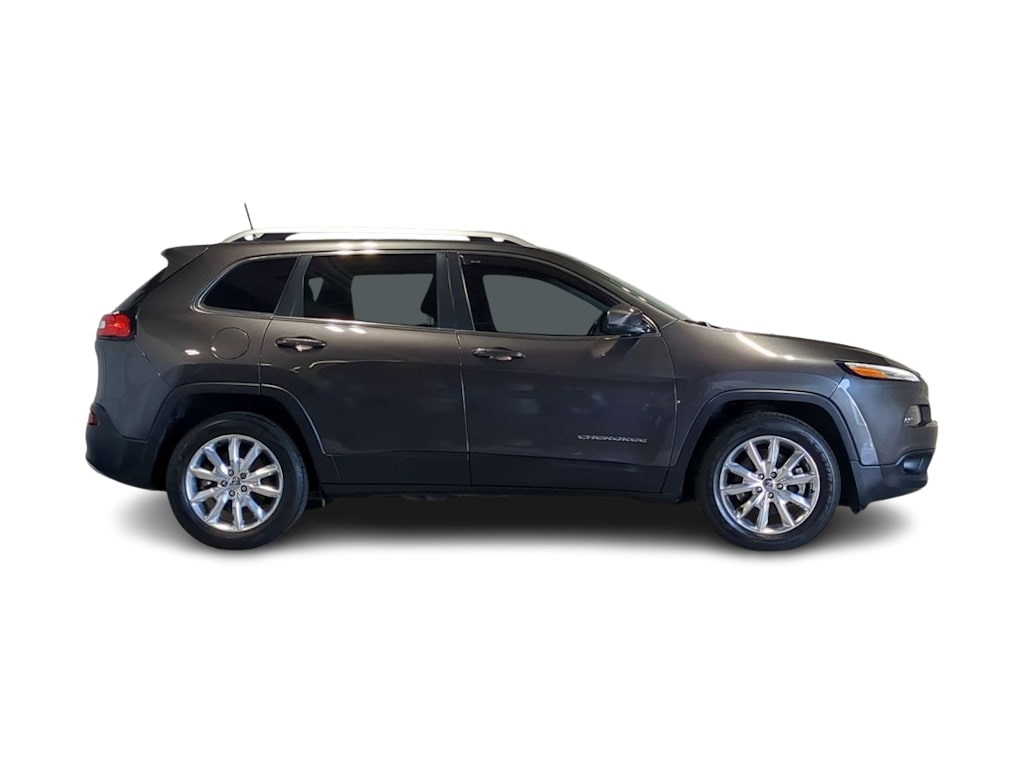 Thumbnail: 2016 Jeep Cherokee - 23