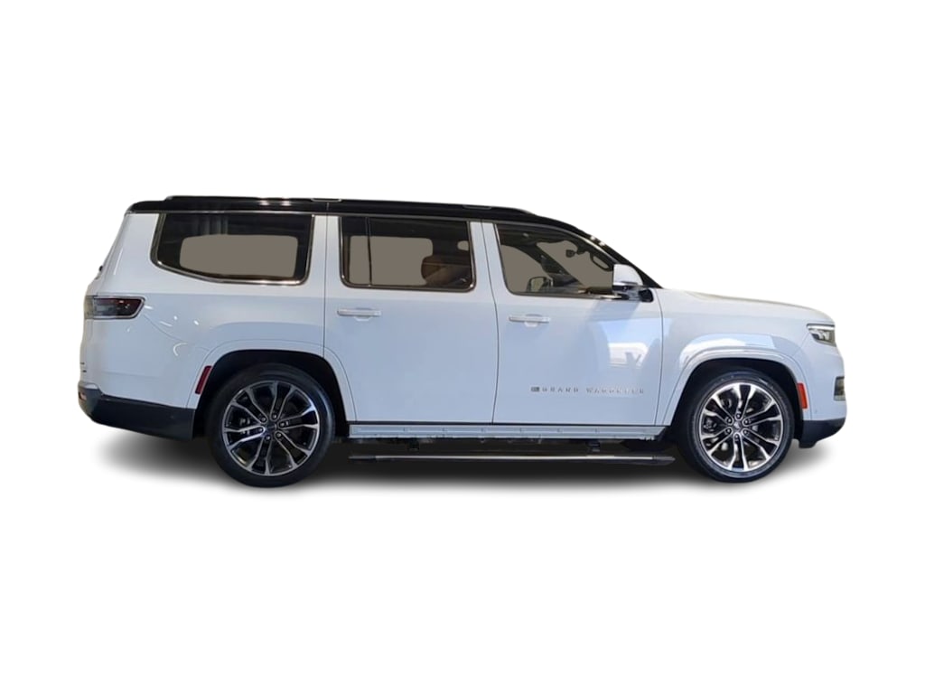 Thumbnail: 2022 Jeep Grand Wagoneer - 21