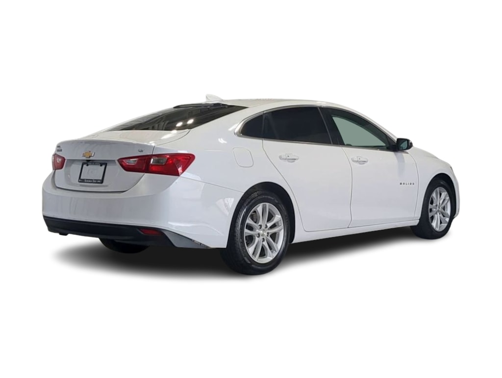 Thumbnail: 2017 Chevrolet Malibu - 22
