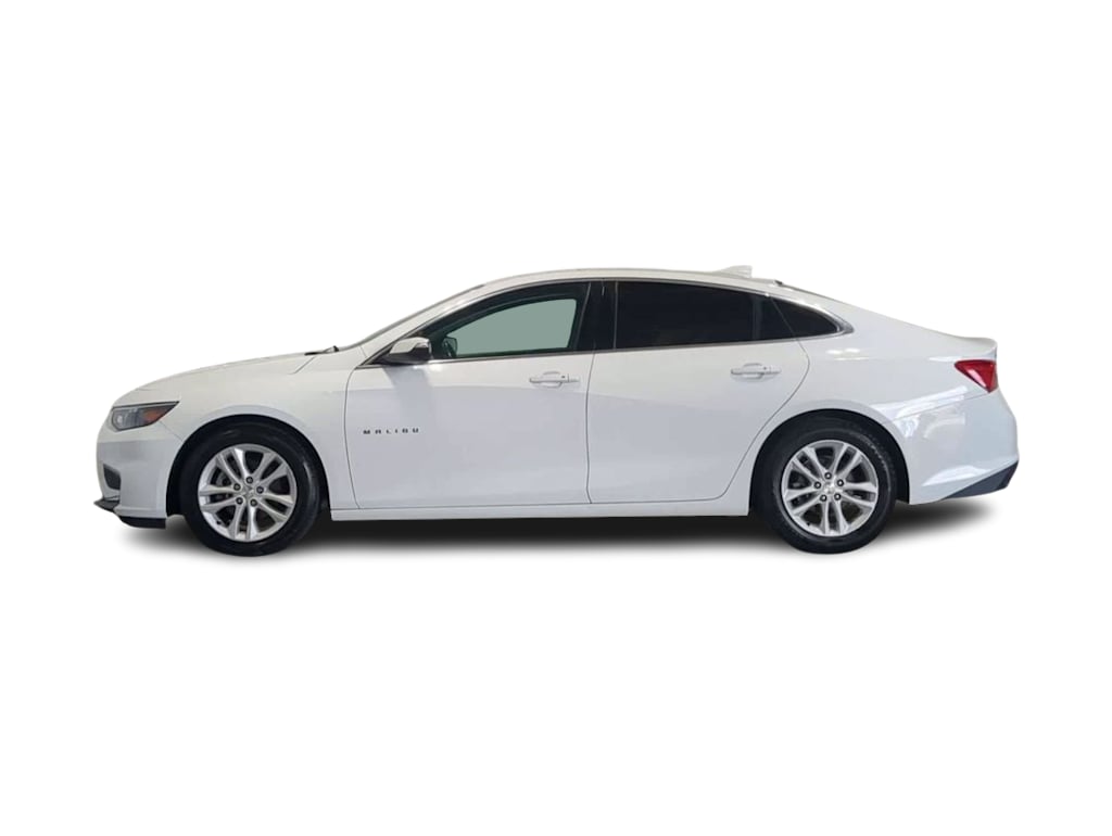 Thumbnail: 2017 Chevrolet Malibu - 3