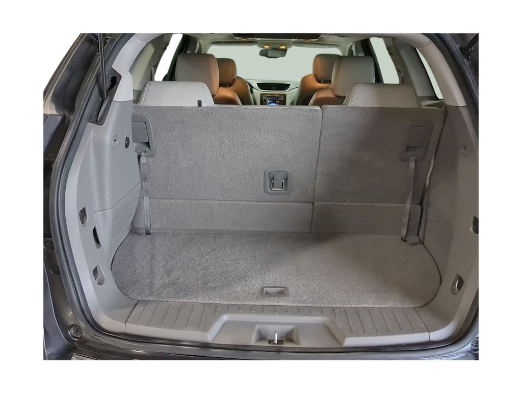 Thumbnail: 2017 Chevrolet Traverse - 16