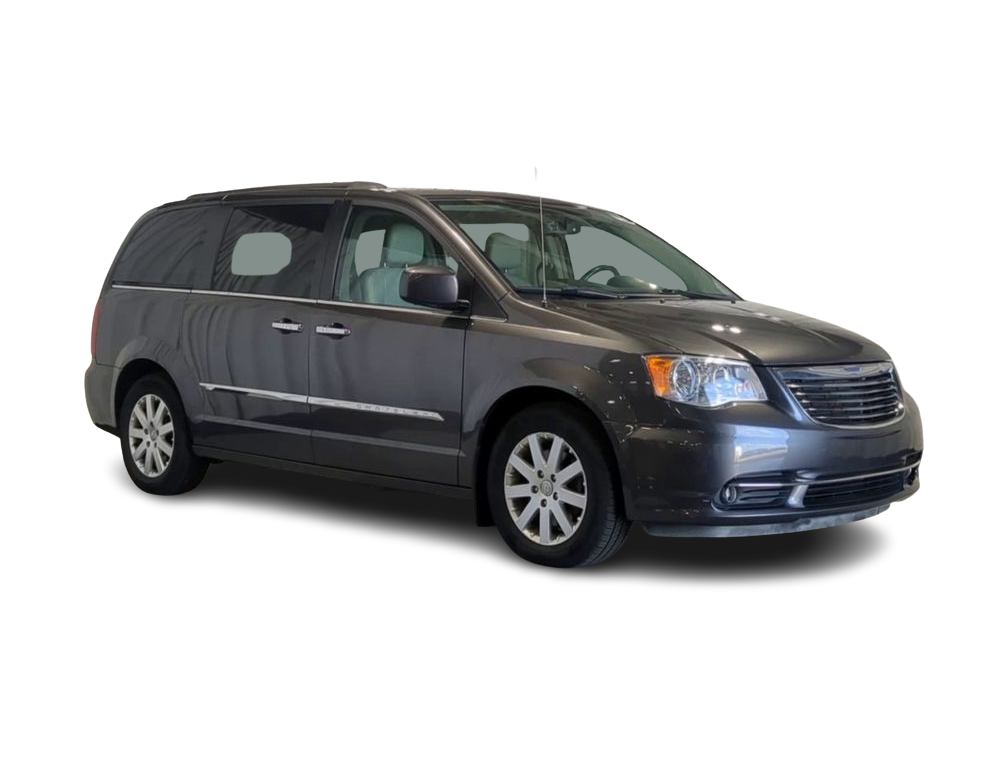 Thumbnail: 2016 Chrysler Town & Country - 19