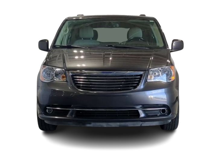 Thumbnail: 2016 Chrysler Town & Country - 6