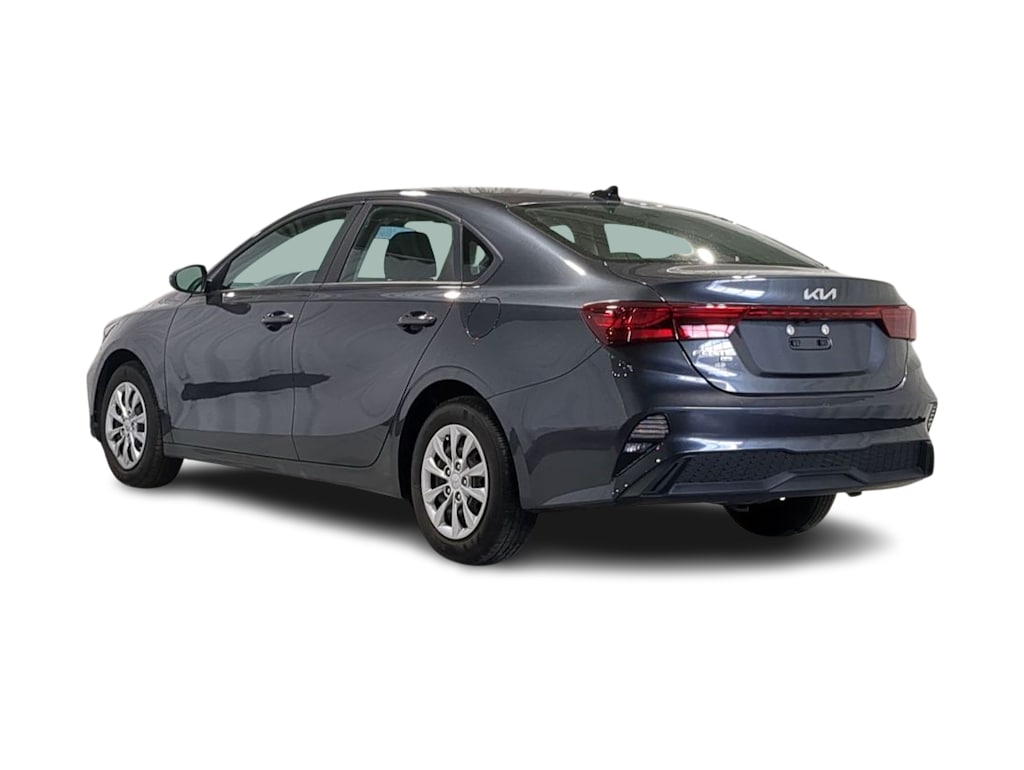 Thumbnail: 2022 Kia Forte - 24