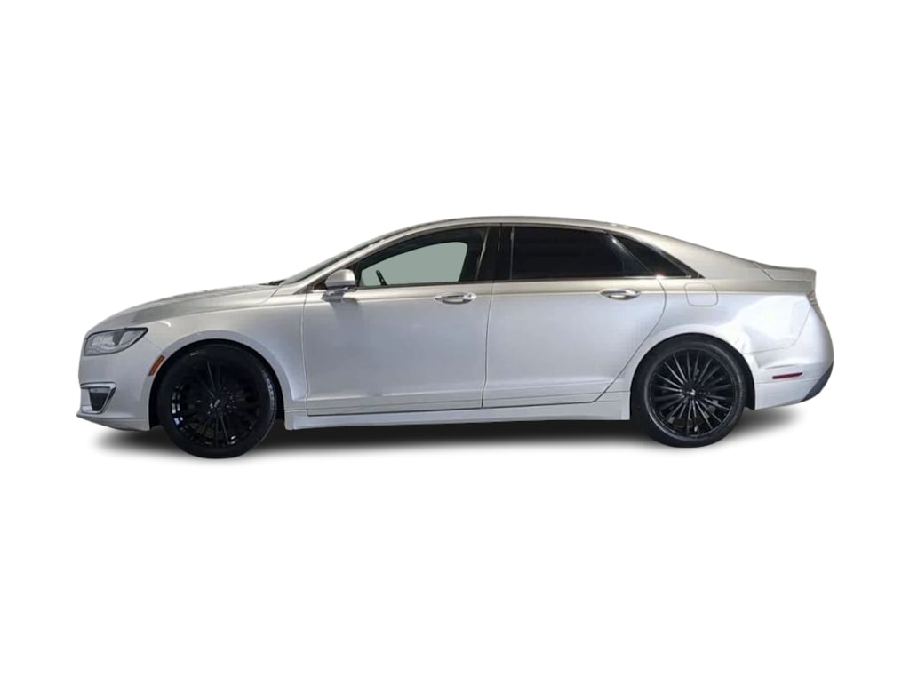 Thumbnail: 2017 Lincoln MKZ - 3
