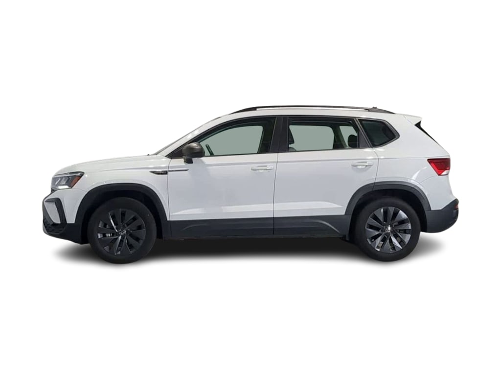 Thumbnail: 2022 Volkswagen Taos - 3