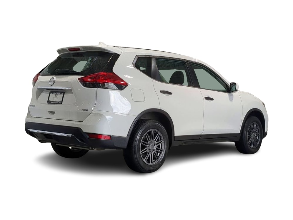 Thumbnail: 2017 Nissan Rogue - 21