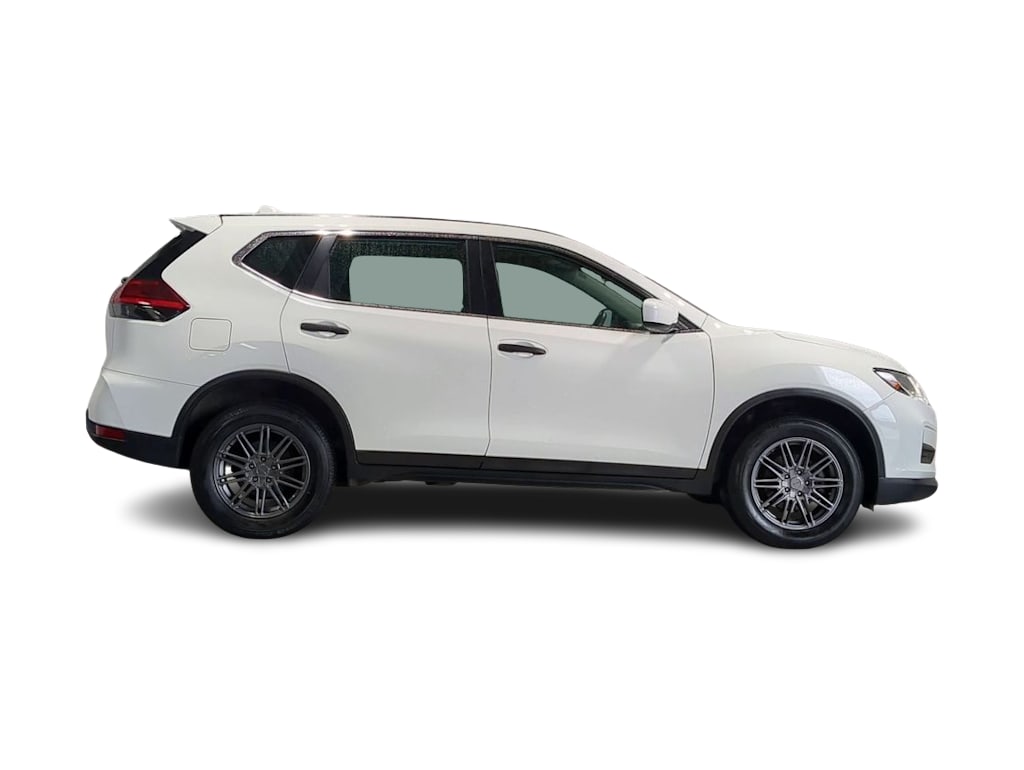 Thumbnail: 2017 Nissan Rogue - 22