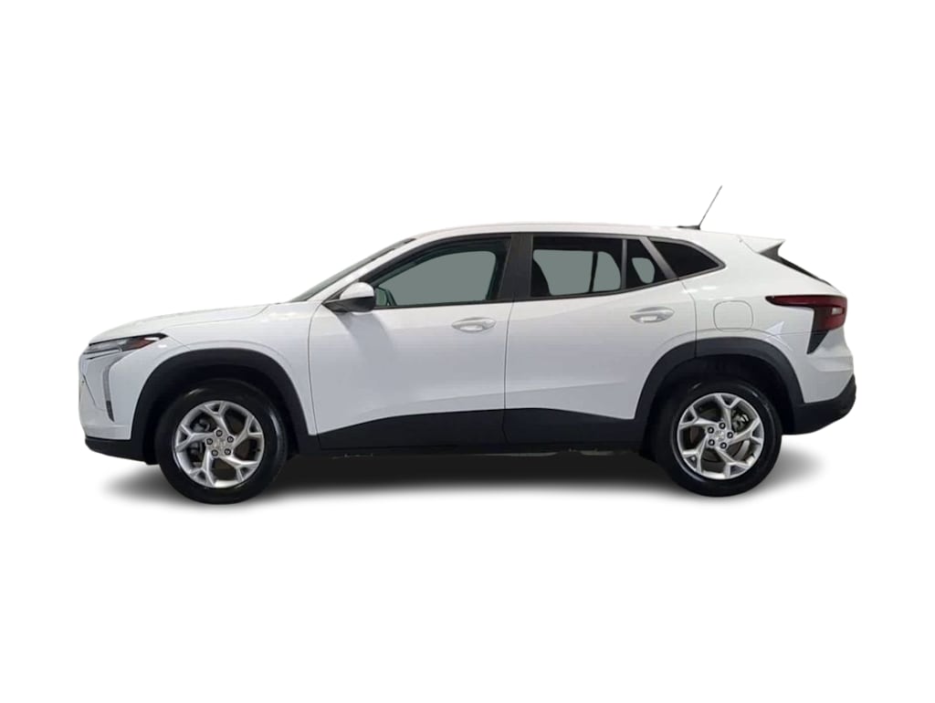 Thumbnail: 2024 Chevrolet Trax - 3