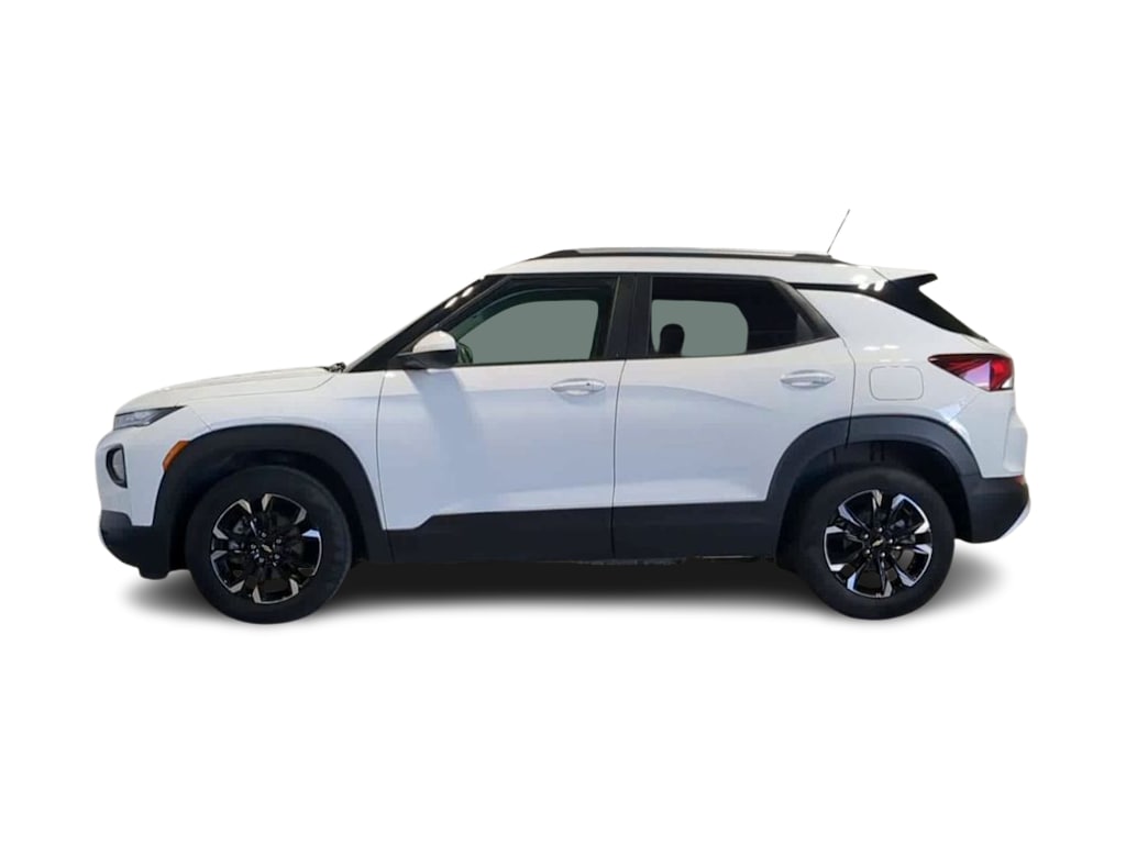 Thumbnail: 2023 Chevrolet TrailBlazer - 3