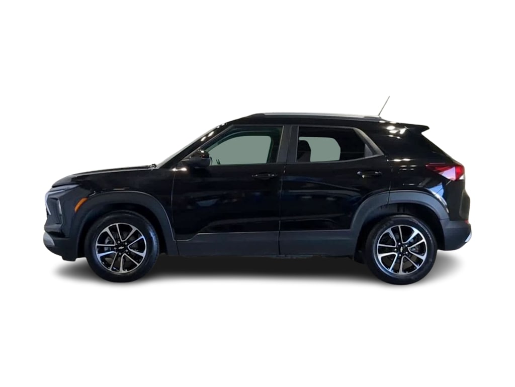 Thumbnail: 2025 Chevrolet TrailBlazer - 3