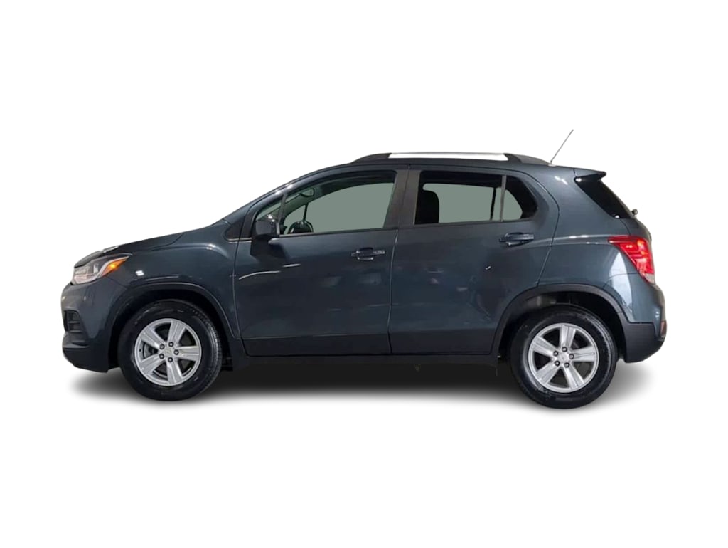 Thumbnail: 2021 Chevrolet Trax - 3