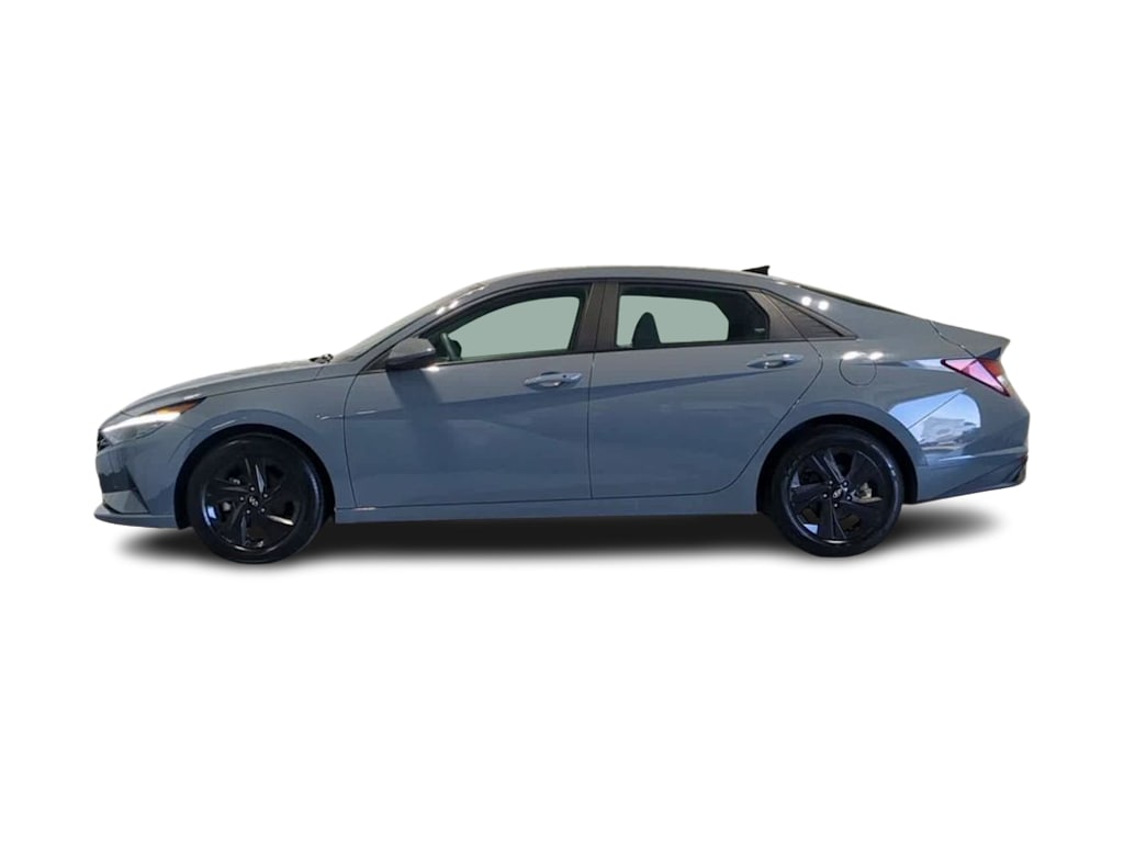 Thumbnail: 2021 Hyundai Elantra - 3