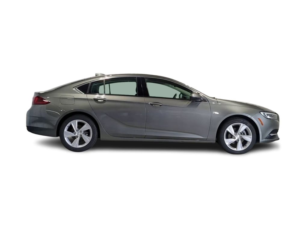 Thumbnail: 2018 Buick Regal - 22