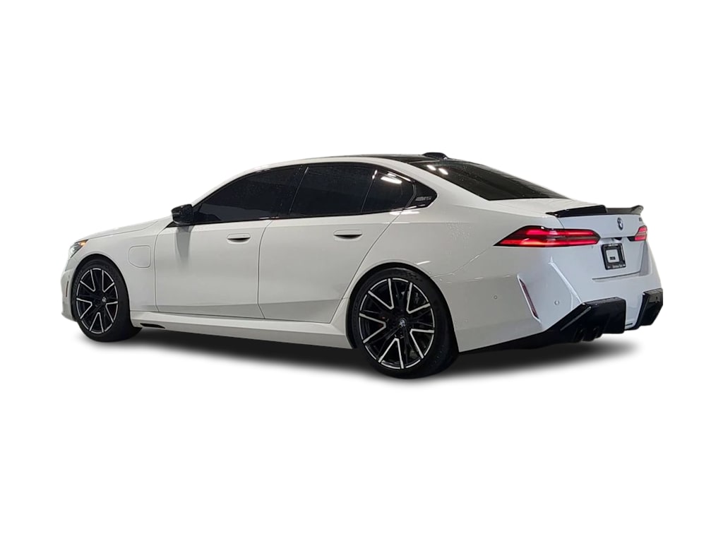 Thumbnail: 2026 BMW M5 - 4