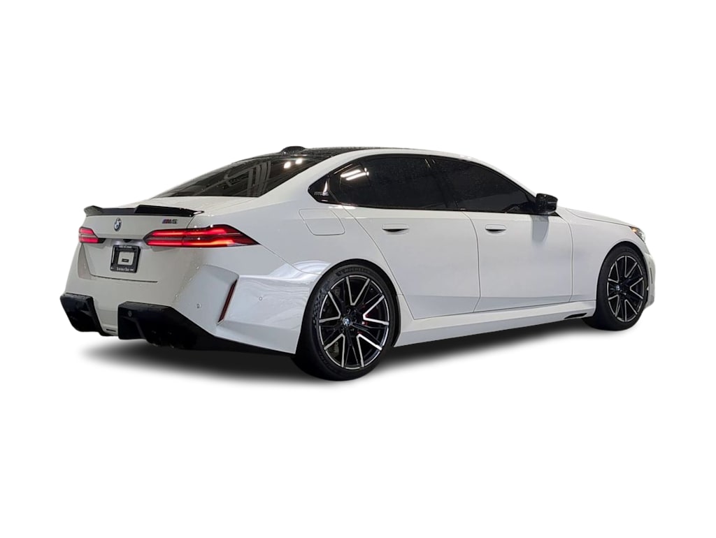 Thumbnail: 2026 BMW M5 - 20